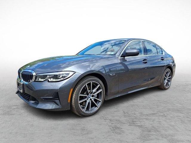 2022 BMW 3 Series 330e xDrive AWD photo