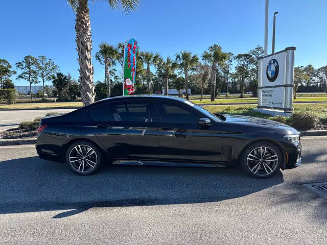 2022 BMW 7 Series 750i xDrive AWD photo