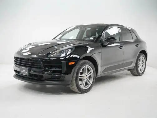 2021 Porsche Macan  AWD photo