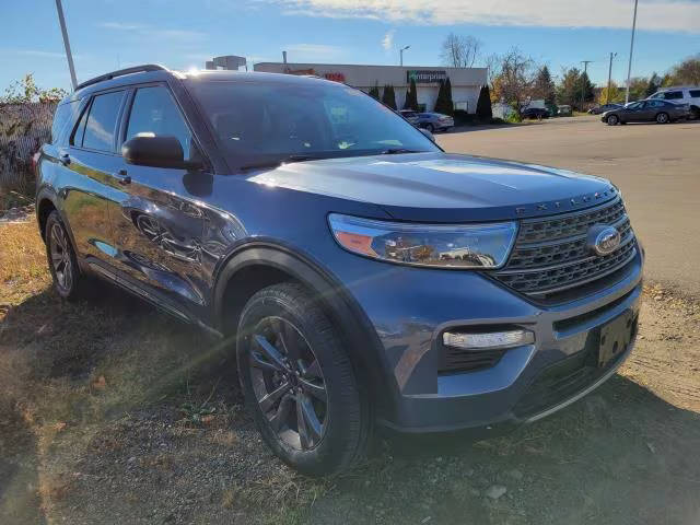 2021 Ford Explorer XLT 4WD photo