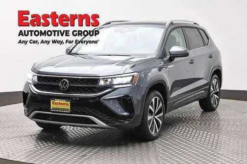2022 Volkswagen Taos SE FWD photo