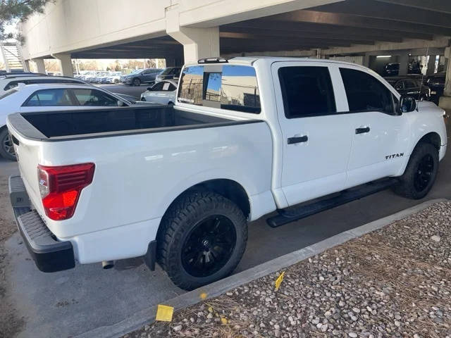 2021 Nissan Titan S 4WD photo