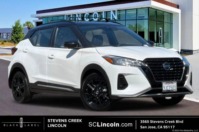 2021 Nissan Kicks SR FWD photo