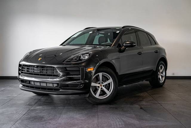 2021 Porsche Macan  AWD photo