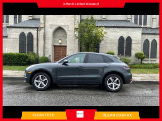 2021 Porsche Macan  AWD photo