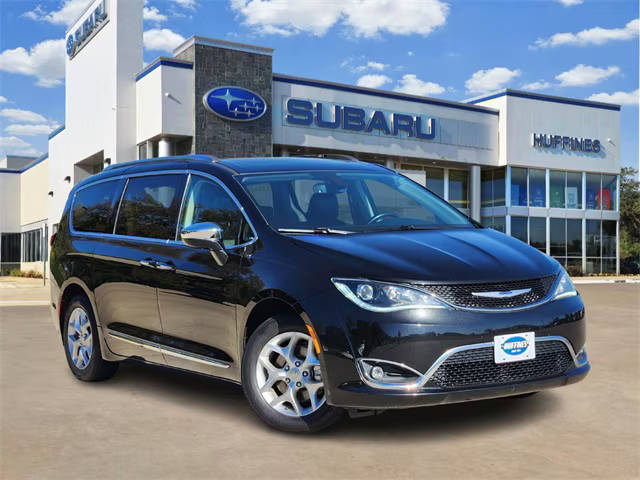 2020 Chrysler Pacifica Minivan Limited FWD photo