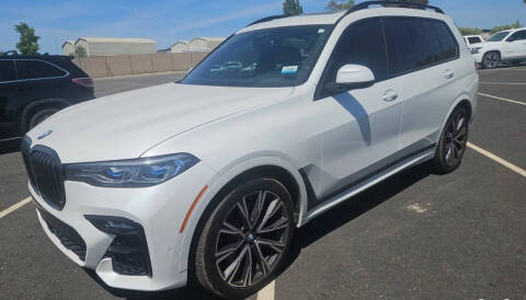 2022 BMW X7 M50i AWD photo