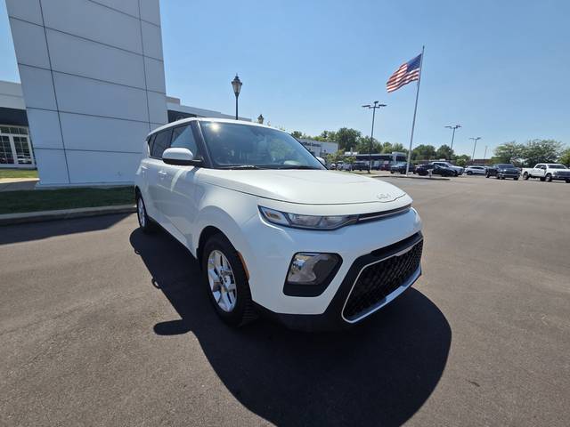2022 Kia Soul LX FWD photo
