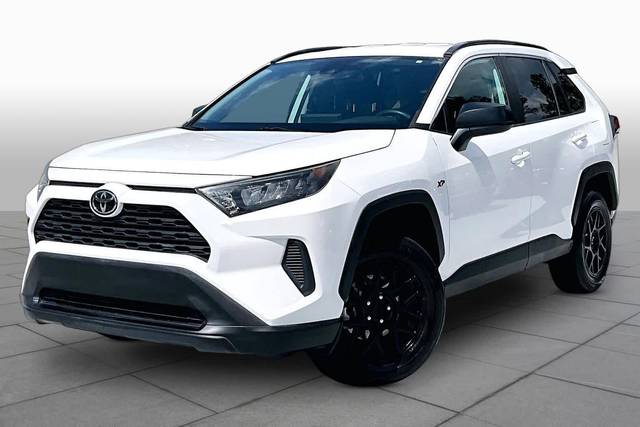 2021 Toyota RAV4 LE FWD photo
