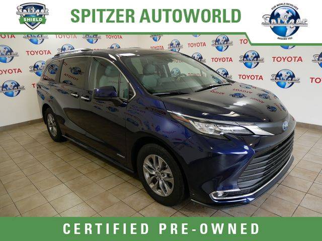 2021 Toyota Sienna XLE FWD photo