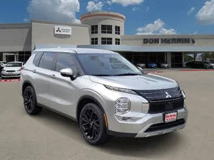 2022 Mitsubishi Outlander SE FWD photo