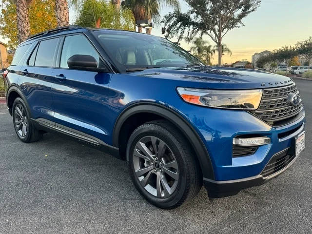 2021 Ford Explorer XLT 4WD photo