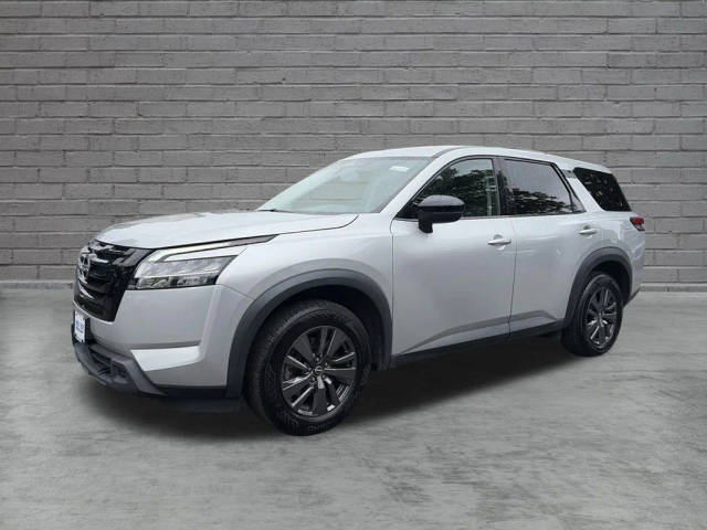 2022 Nissan Pathfinder S 4WD photo