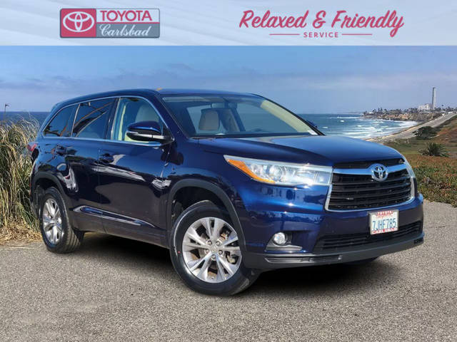 2015 Toyota Highlander LE Plus FWD photo