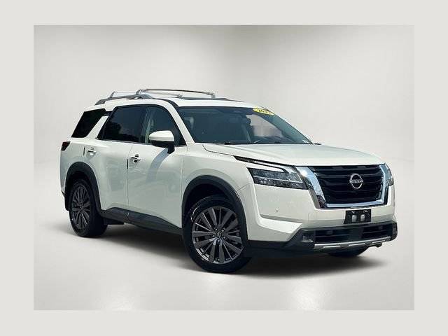 2022 Nissan Pathfinder SL 4WD photo