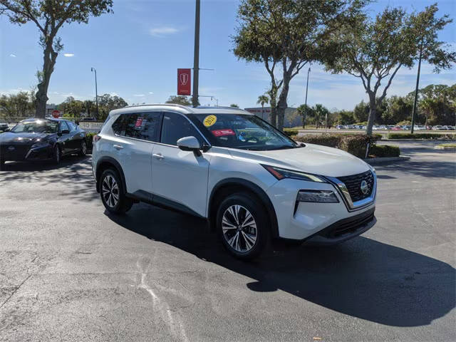 2021 Nissan Rogue SV FWD photo