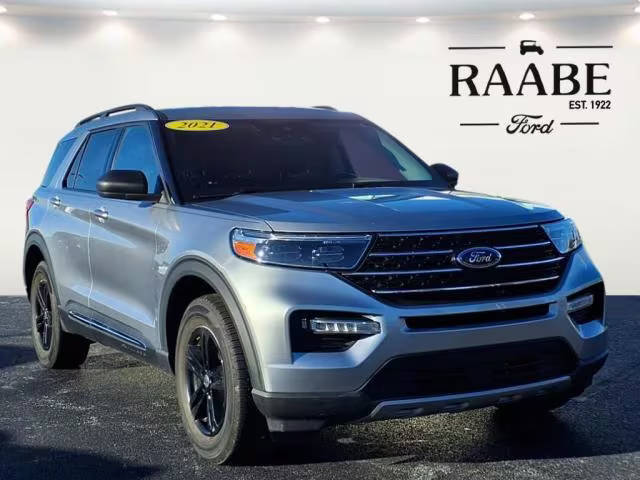 2021 Ford Explorer XLT 4WD photo