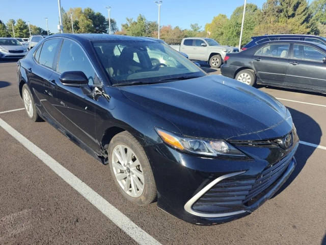 2021 Toyota Camry LE FWD photo