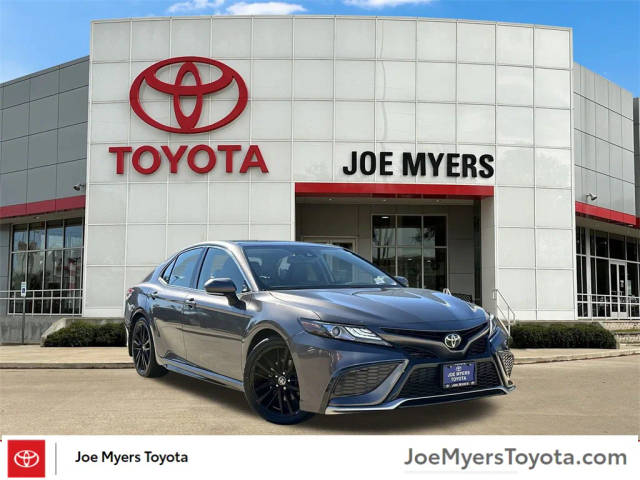 2021 Toyota Camry XSE FWD photo