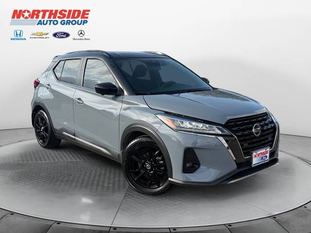 2021 Nissan Kicks SR FWD photo