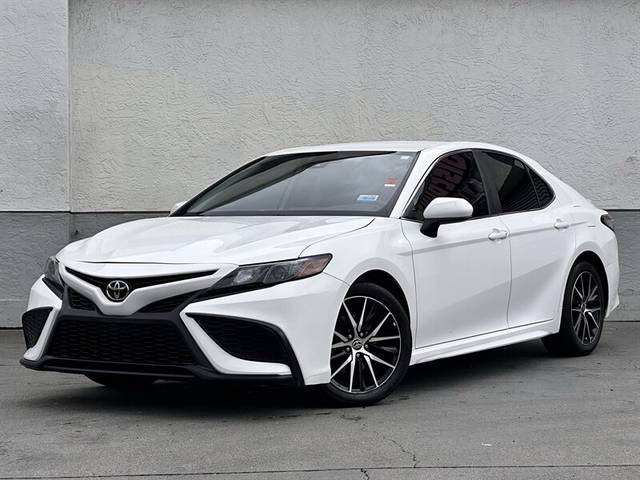 2021 Toyota Camry SE FWD photo