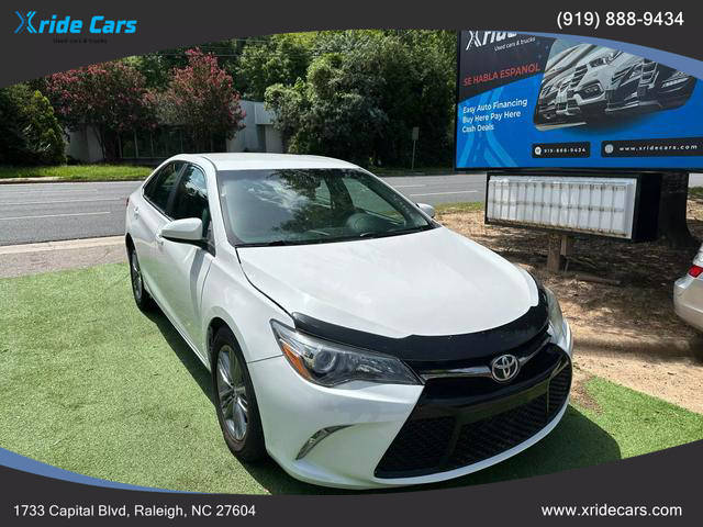 2015 Toyota Camry SE FWD photo