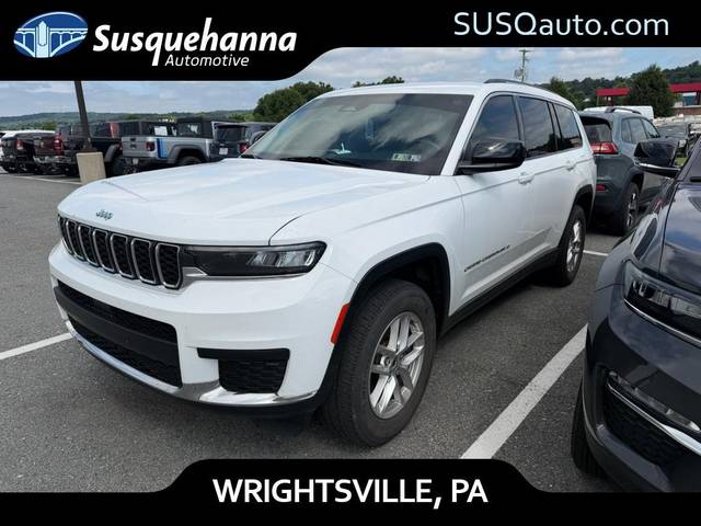 2021 Jeep Grand Cherokee L Laredo 4WD photo