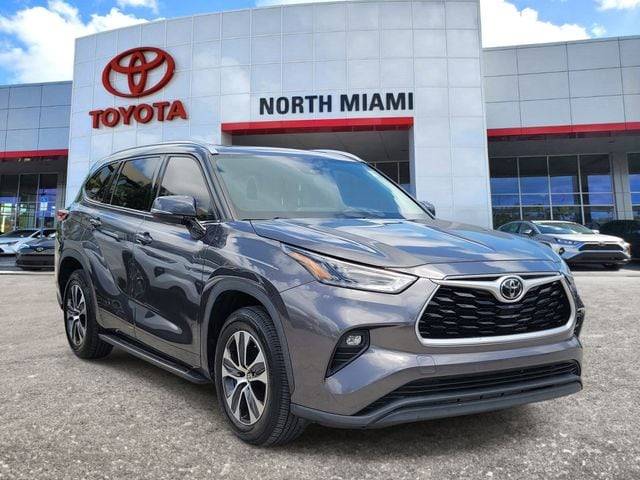 2021 Toyota Highlander XLE FWD photo