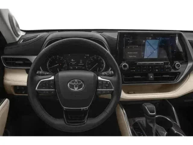 2021 Toyota Highlander Platinum AWD photo