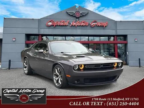2015 Dodge Challenger R/T RWD photo