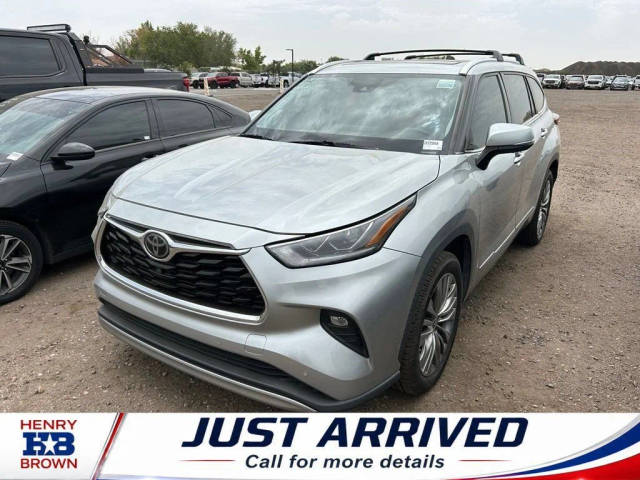 2021 Toyota Highlander Platinum FWD photo