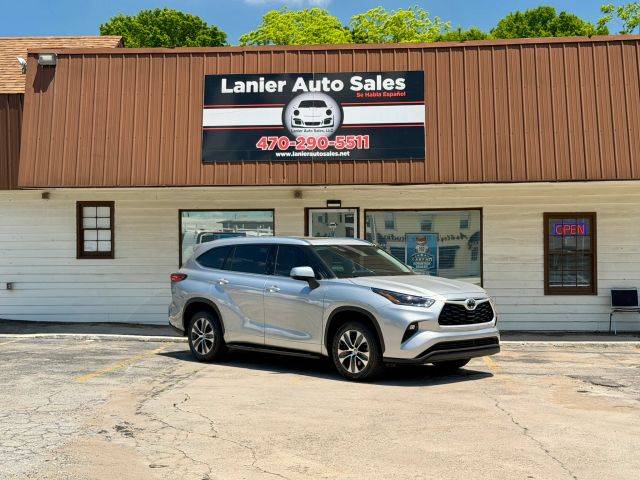 2021 Toyota Highlander XLE FWD photo