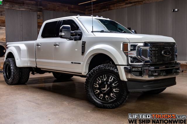 2022 Ford F-450 Super Duty King Ranch 4WD photo