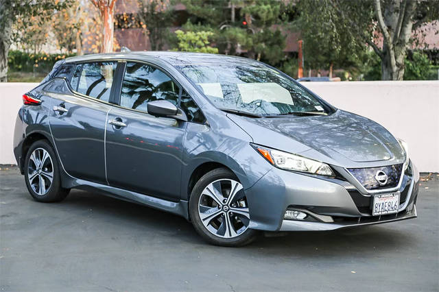 2022 Nissan Leaf SV FWD photo
