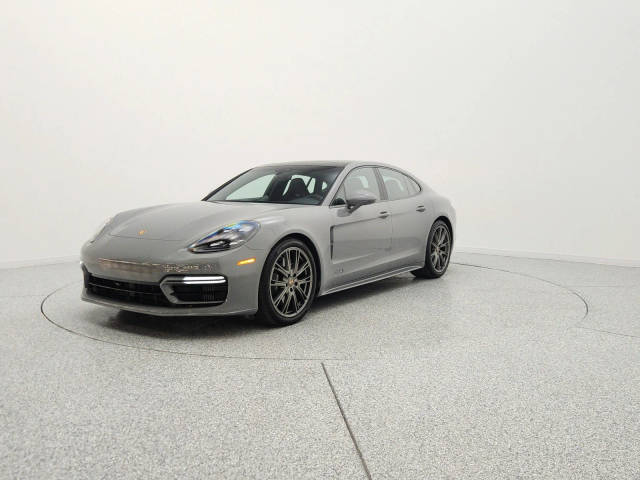 2021 Porsche Panamera GTS AWD photo