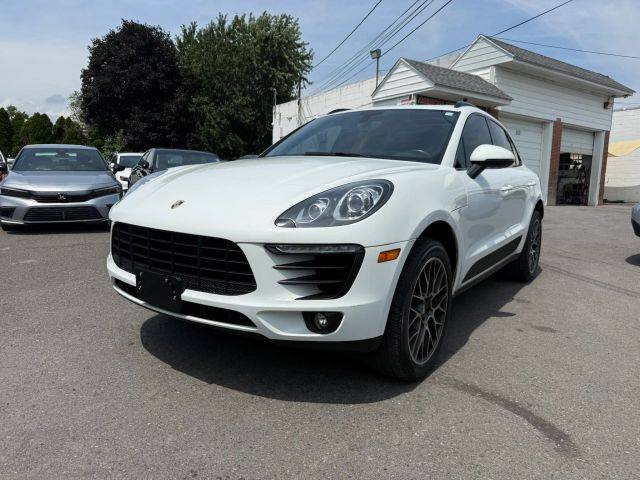 2016 Porsche Macan S AWD photo