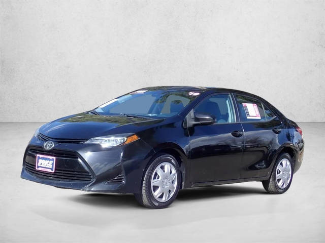 2019 Toyota Corolla LE FWD photo