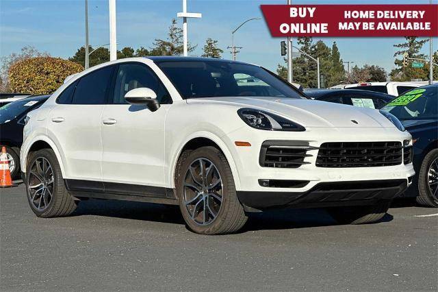 2021 Porsche Cayenne Coupe  AWD photo