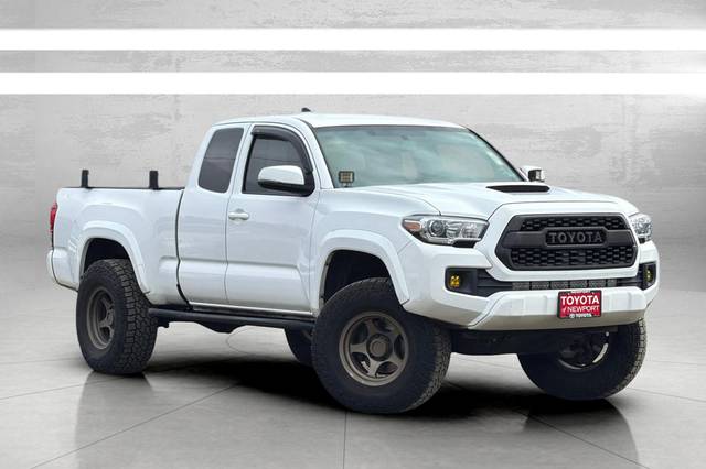 2017 Toyota Tacoma TRD Sport 4WD photo