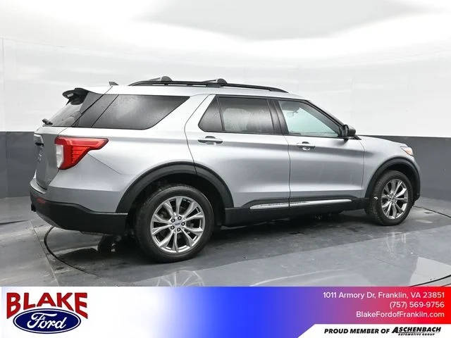 2021 Ford Explorer XLT 4WD photo