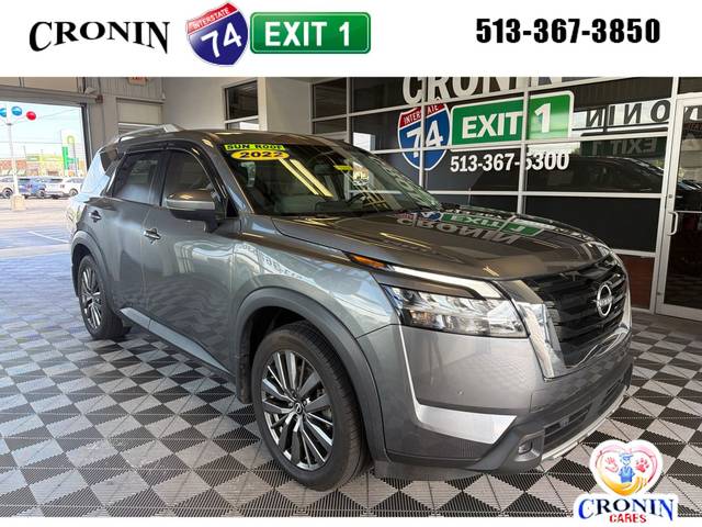 2022 Nissan Pathfinder SL 4WD photo