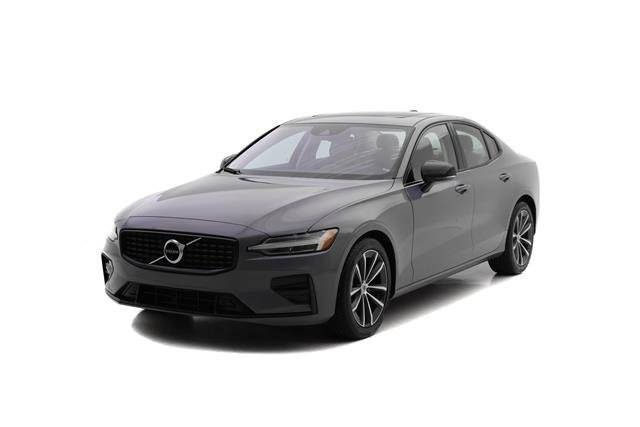 2022 Volvo S60 Momentum AWD photo