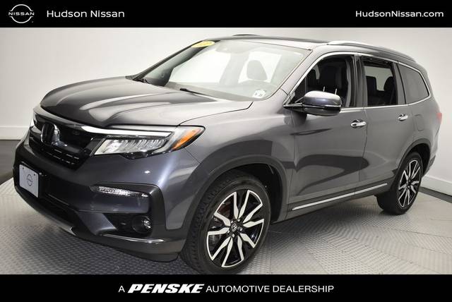 2022 Honda Pilot Touring 7-Passenger AWD photo
