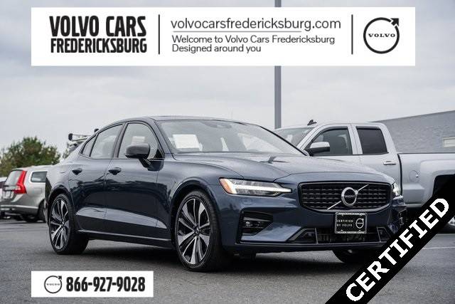 2022 Volvo S60 Momentum AWD photo