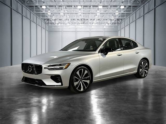 2022 Volvo S60 Momentum AWD photo