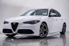 2022 Alfa Romeo Giulia Ti RWD photo