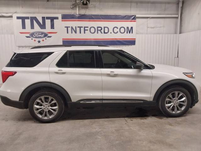 2021 Ford Explorer XLT 4WD photo