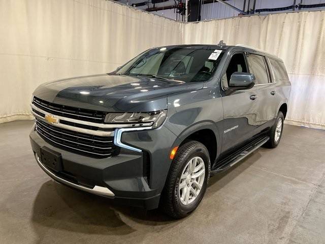 2021 Chevrolet Suburban LT 4WD photo