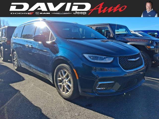 2021 Chrysler Pacifica Minivan Touring L FWD photo