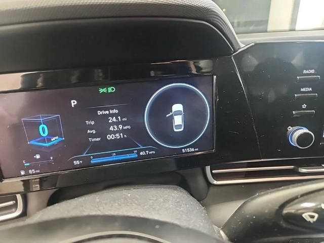 2022 Hyundai Elantra SEL FWD photo